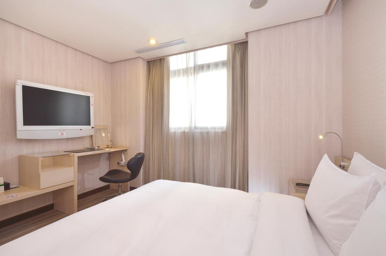 Yomi Hotel - Shuanglian Mrt Ταϊπέι Εξωτερικό φωτογραφία